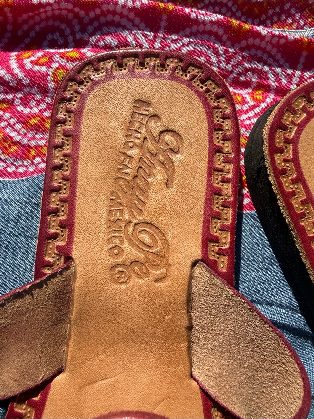 Anay Pe Mexico New leather Handcrafted Burgundy Leather Beaded Thong Sandals 8 - Picture 5 of 14
